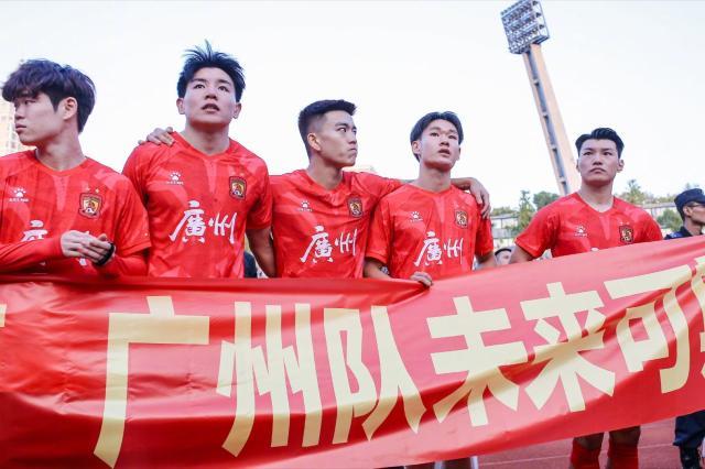 开云官网-广州队消亡史：靠金元扶摇直上 因没钱重回废墟