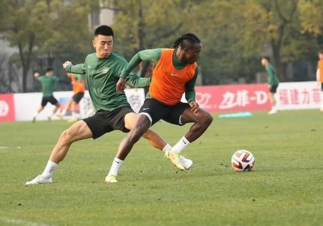 开云体育入口-浙江新援：拒绝法甲选择回中国 不担心国家队前程