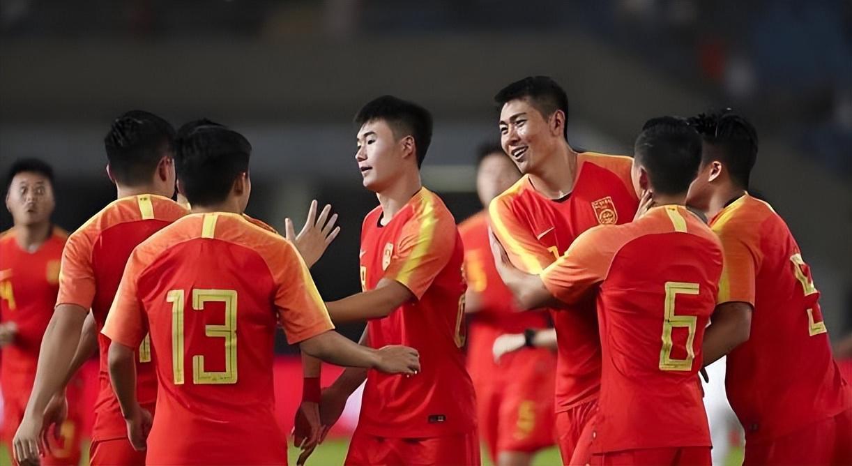 开云-邵佳一刚带国足踢了一场热身赛，这两位锋霸就爆发，携手进两球