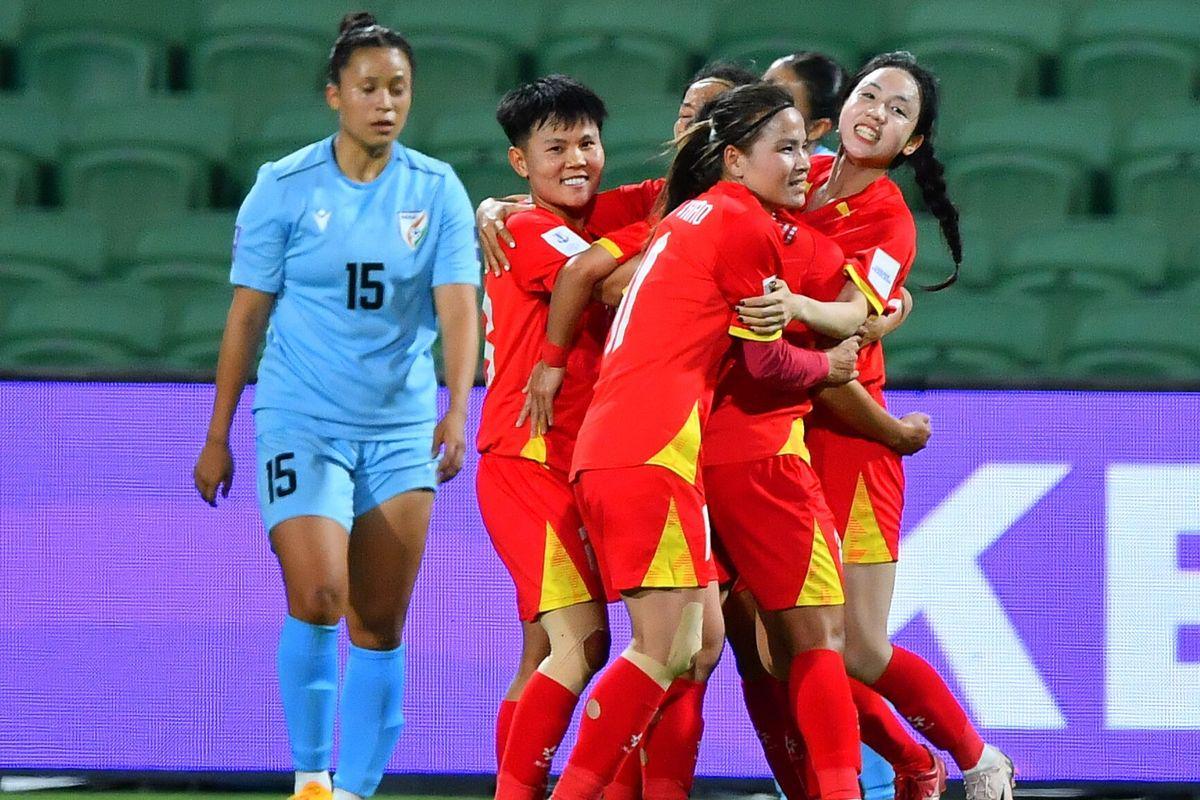 开云官网-2-1绝杀！亚洲杯最新形势：中日韩朝都赢了，中国队再胜就出线